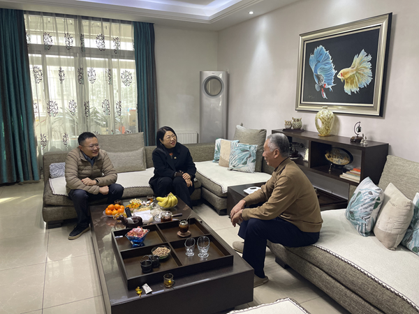 cgpay钱包集团等三家公司工会看望慰问退休职工